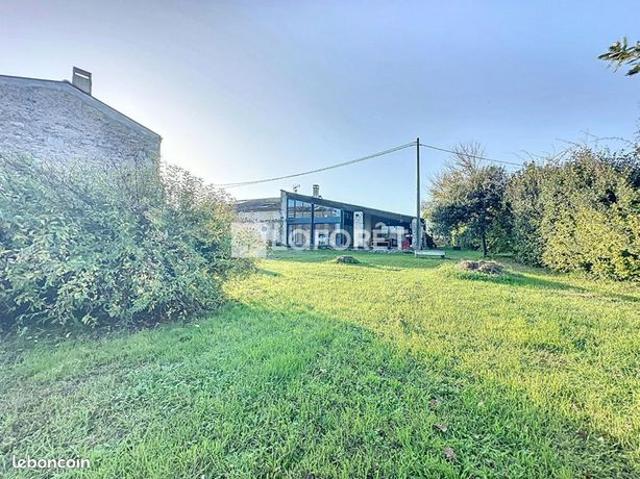 Maison 8 pièces 345 m²