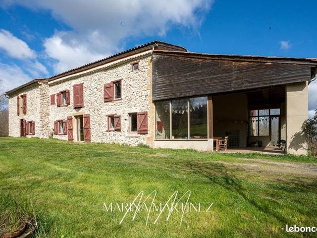 Maison 8 pièces 347 m²
