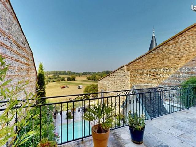 Maison 8 pièces 340 m²