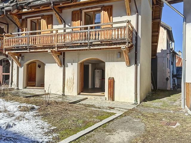 Maison 8 pièces 340 m²