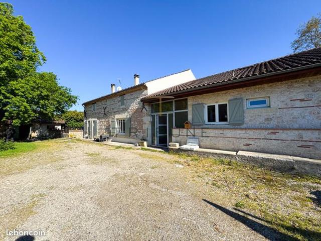 Maison 8 pièces 340 m²