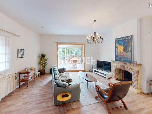 Maison 8 pièces 340 m²