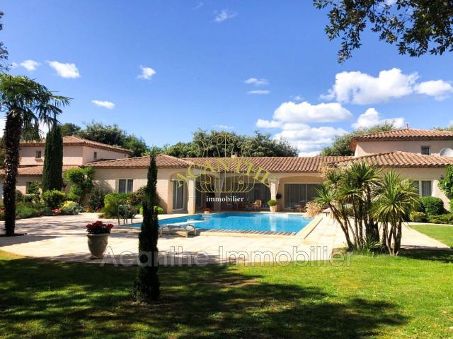 Maison 8 pièces 340 m²
