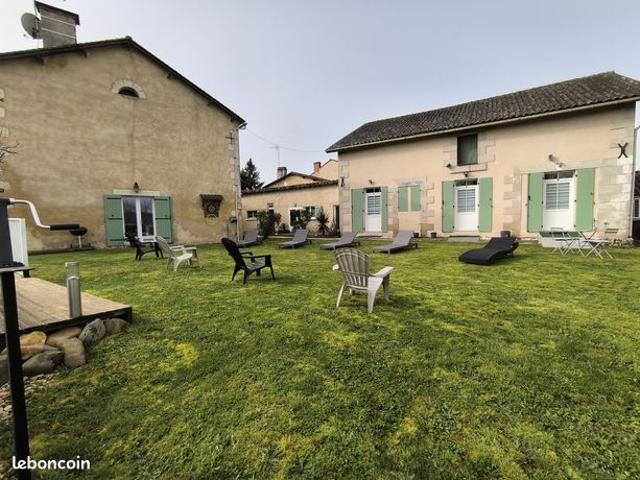 Maison 8 pièces 340 m²