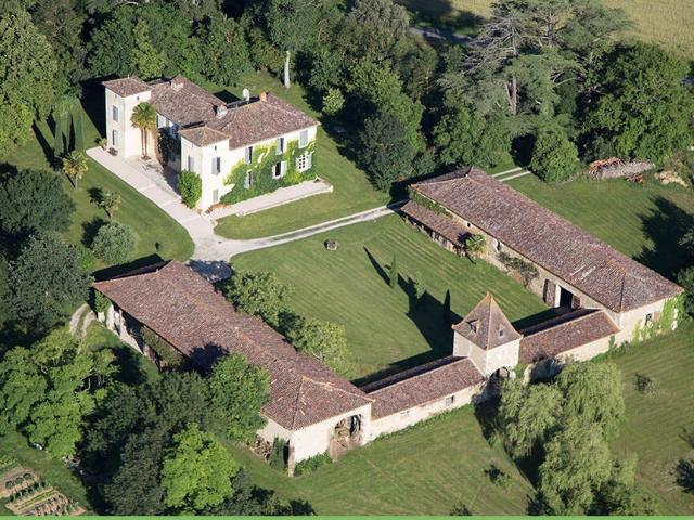 Maison 8 pièces 340 m²