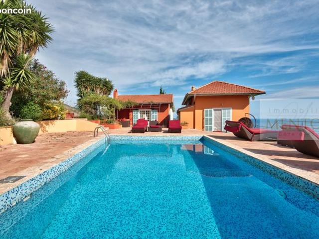Maison 8 pièces 340 m²
