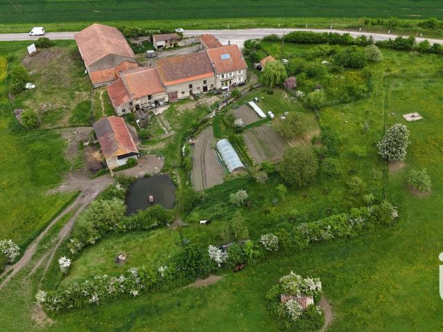 Maison 8 pièces 340 m²