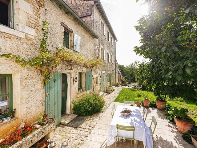 Maison 8 pièces 341 m²