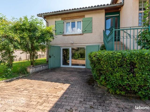 Maison 8 pièces 341 m²