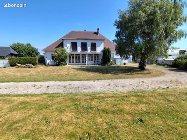 Maison 8 pièces 342 m²
