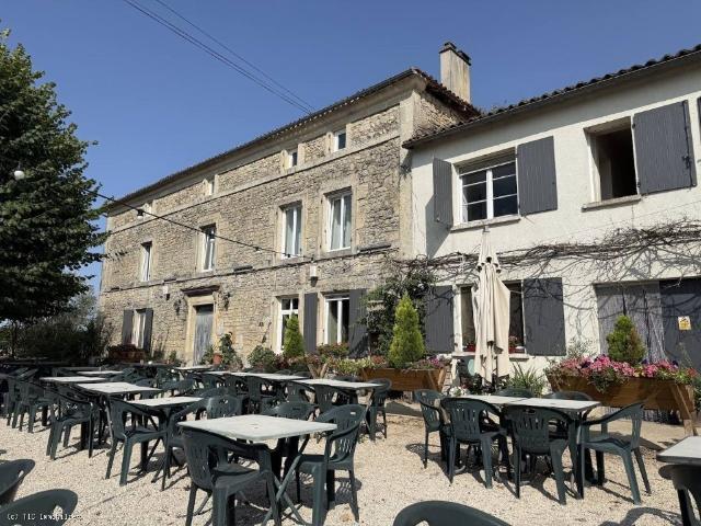 Maison 8 pièces 342 m²