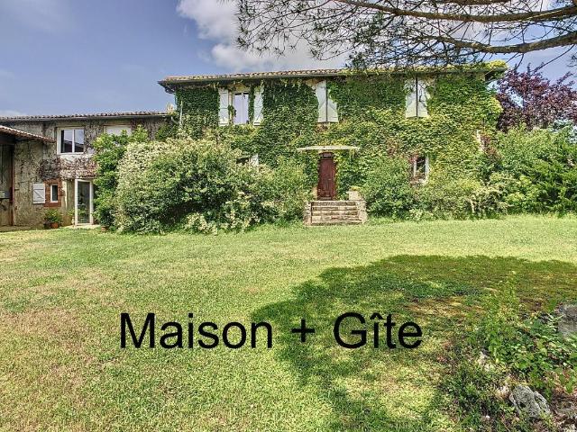 Maison 8 pièces 342 m²