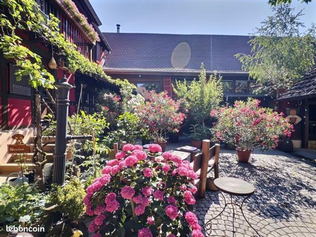 Maison 8 pièces 354 m²