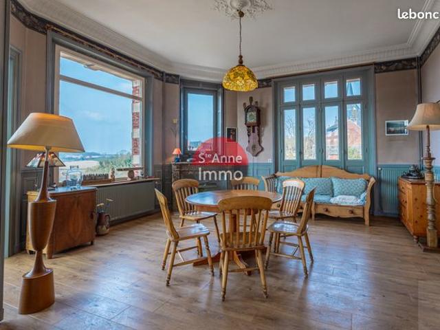 Maison 8 pièces 357 m²