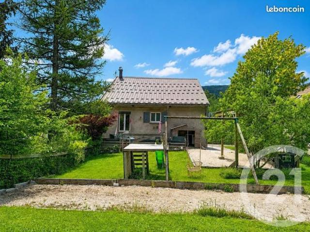 Maison 8 pièces 357 m²