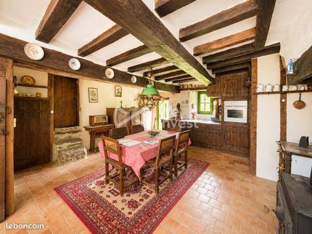 Maison 8 pièces 357 m²