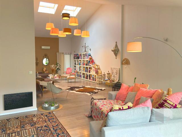 Maison 8 pièces 350 m²