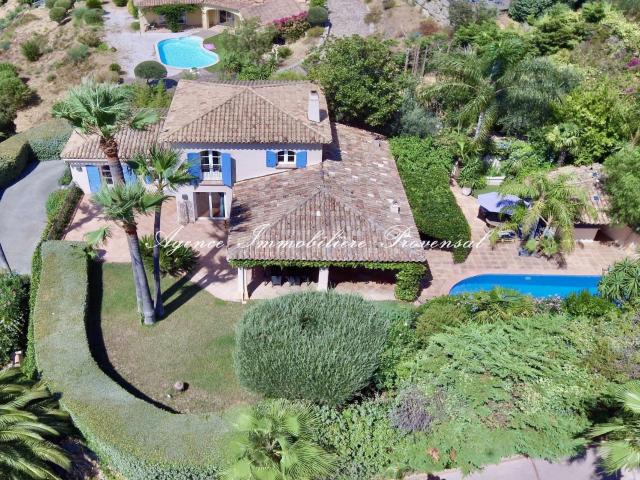 Maison 8 pièces 350 m²