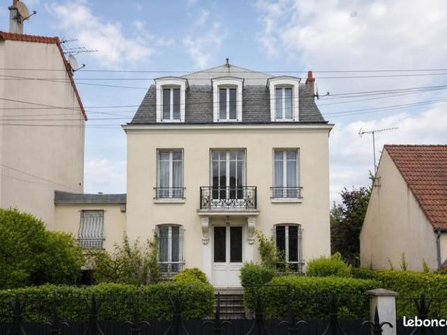 Maison 8 pièces 350 m²