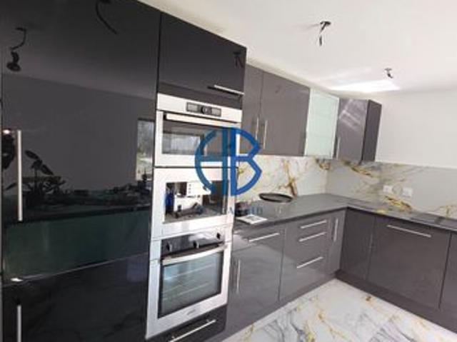 Maison 8 pièces 350 m²