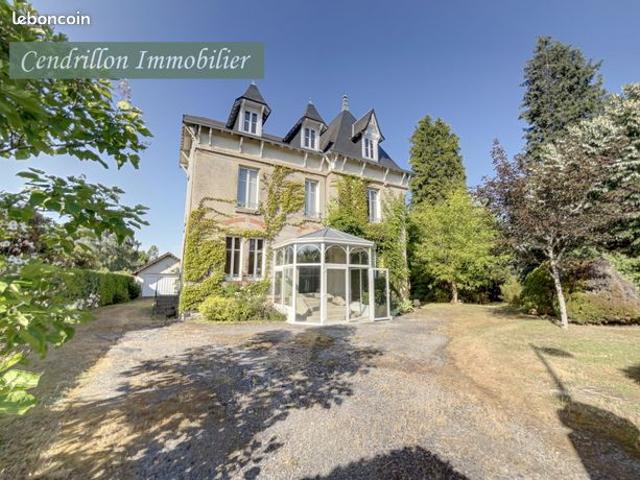 Maison 8 pièces 350 m²