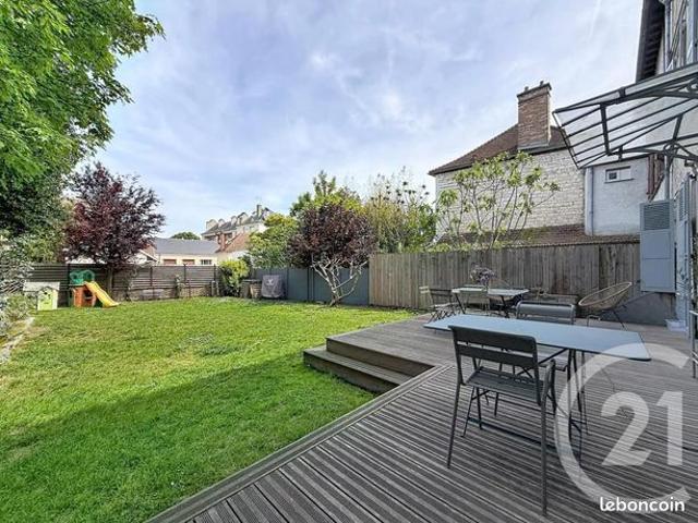 Maison 8 pièces 350 m²