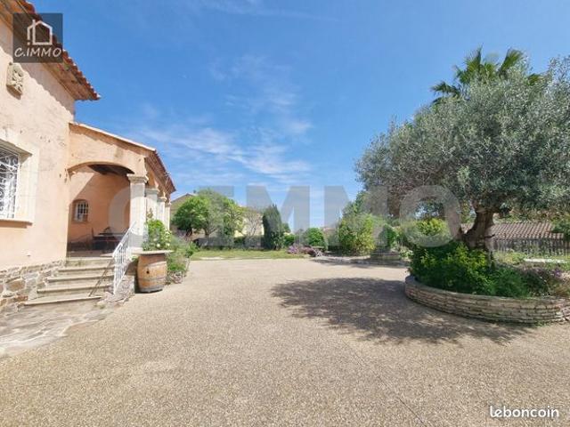 Maison 8 pièces 350 m²