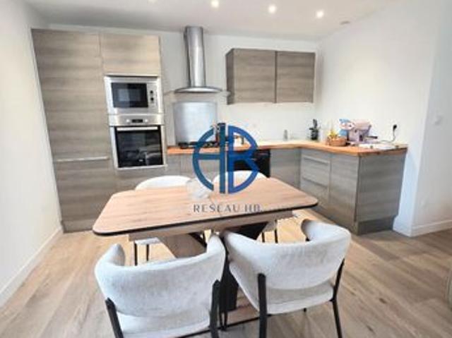 Maison 8 pièces 350 m²