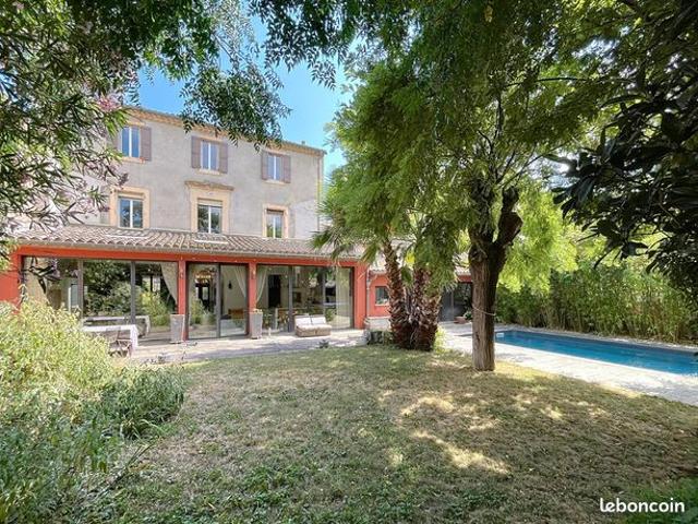 Maison 8 pièces 350 m²