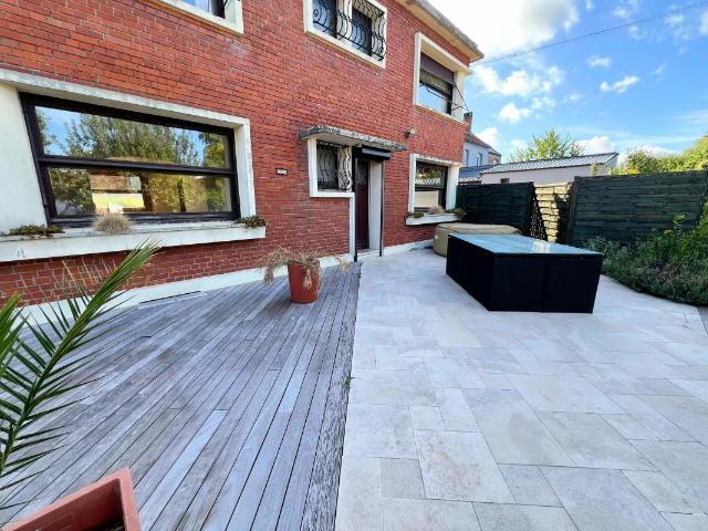 Maison 8 pièces 350 m²