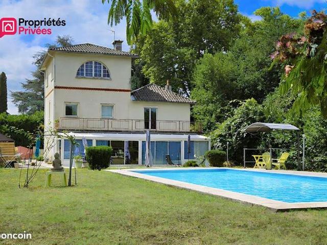 Maison 8 pièces 350 m²