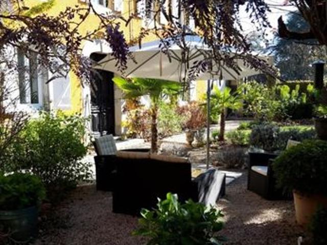 Maison 8 pièces 364 m²