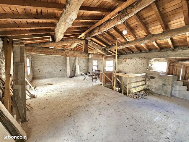 Maison 8 pièces 368 m²