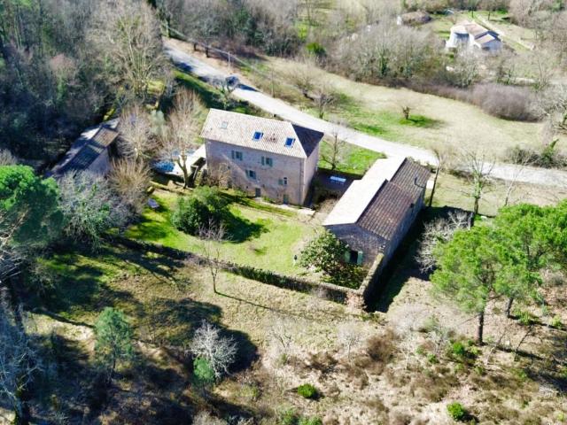 Maison 8 pièces 369 m²