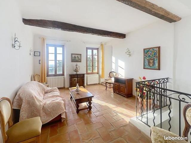 Maison 8 pièces 360 m²