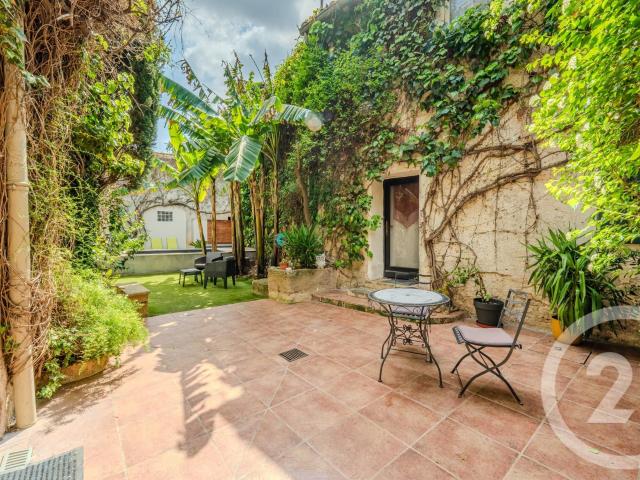 Maison 8 pièces 360 m²