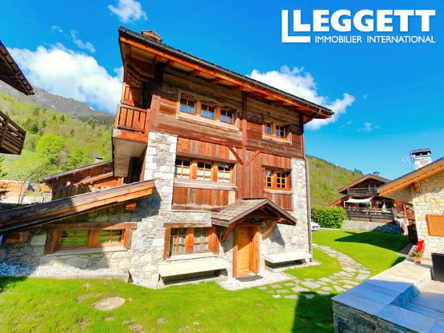 Maison 8 pièces 360 m²