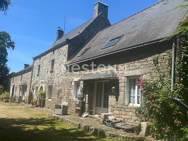 Maison 8 pièces 362 m²