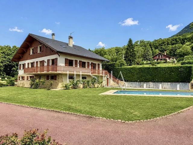 Maison 8 pièces