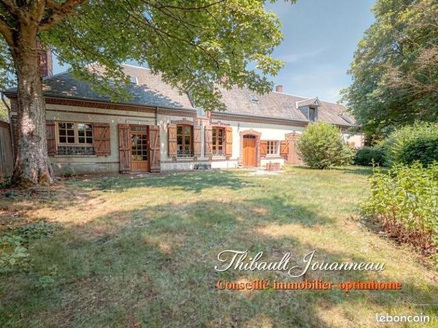 Maison 8 pièces 363 m²