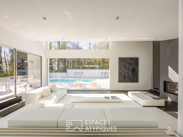 Maison 8 pièces 374 m²