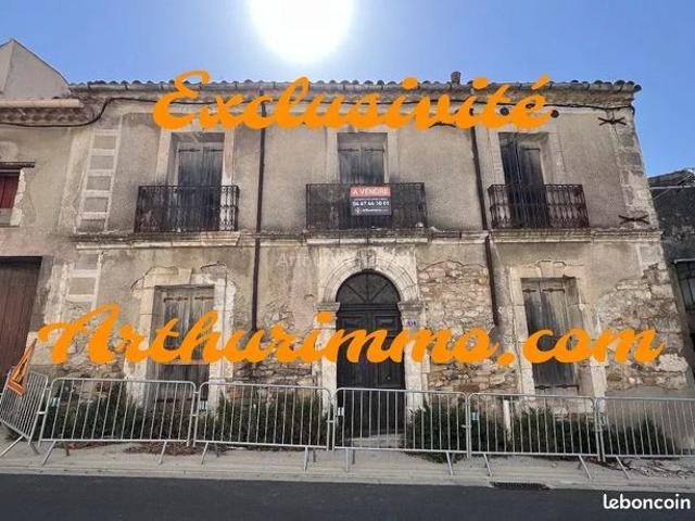 Maison 8 pièces 374 m²
