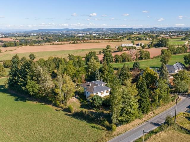 Maison 8 pièces 376 m²