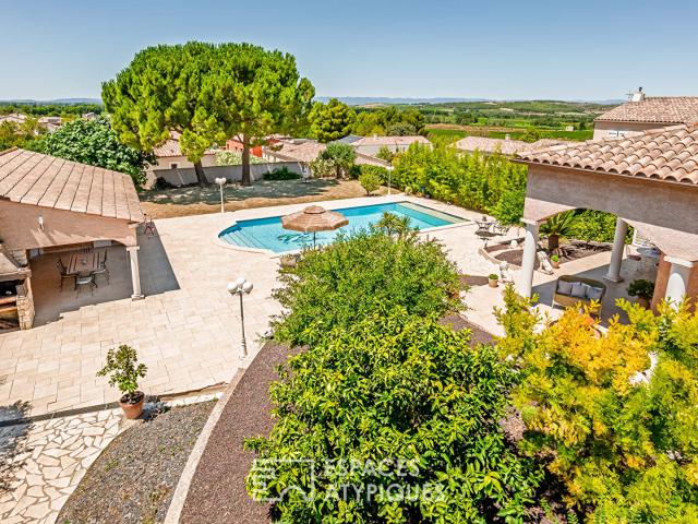 Maison 8 pièces 370 m²