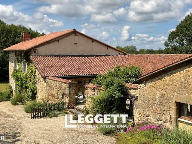 Maison 8 pièces 370 m²
