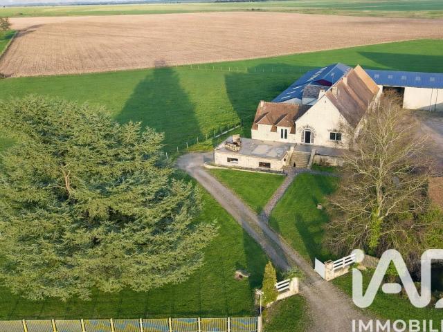 Maison 8 pièces 385 m²