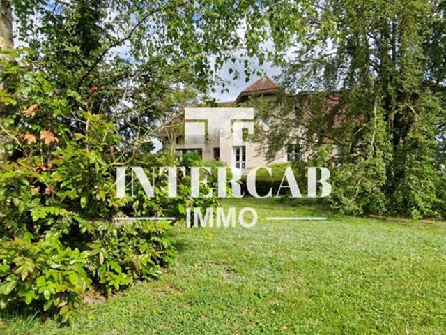 Maison 8 pièces 385 m²