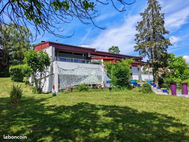 Maison 8 pièces 380 m²
