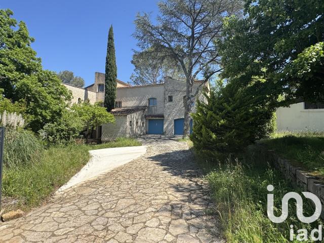 Maison 8 pièces 390 m²