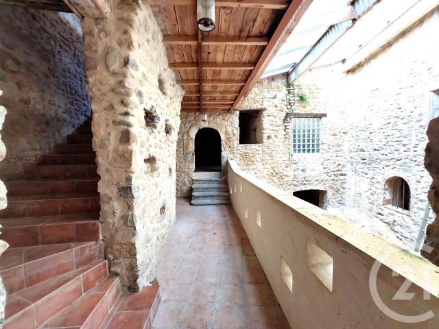 Maison 8 pièces 393 m²